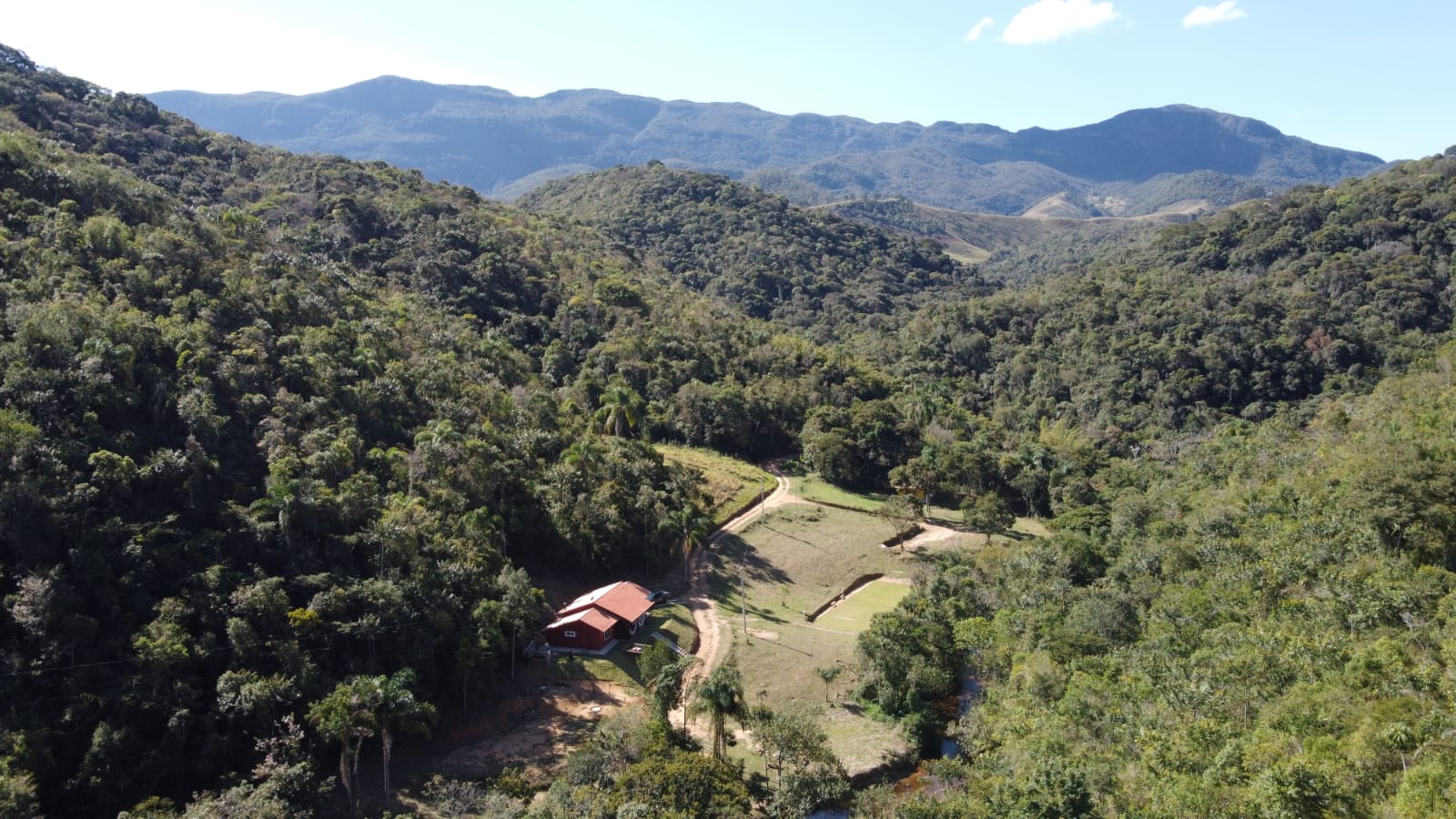 Vista aérea da Chalé Vale das Águas